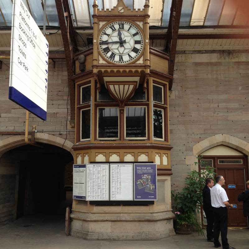 Bahnhofsuhr in Perth