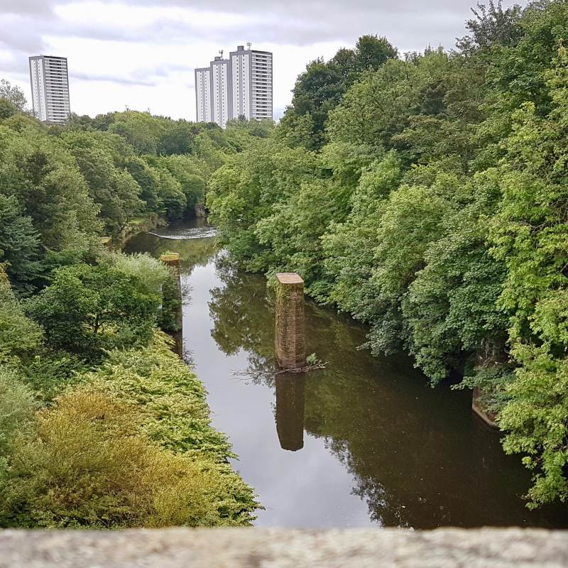 Wir lassen Glasgow im Norden liegen.